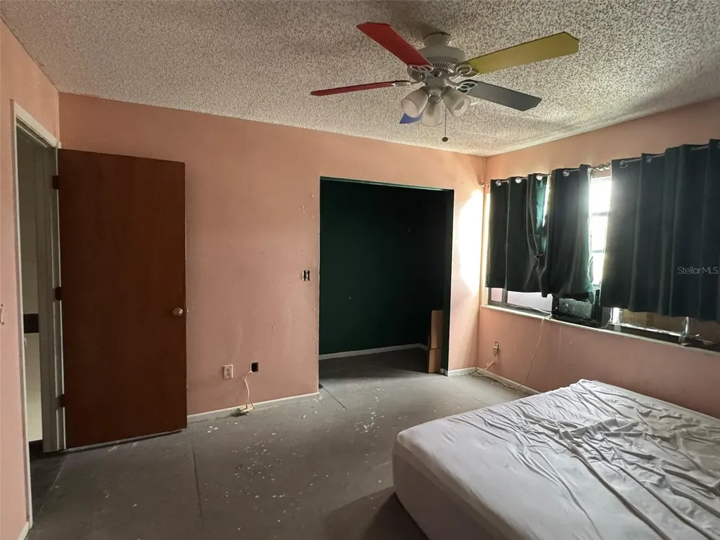 2811 S Pines Drive Largo FL 33771