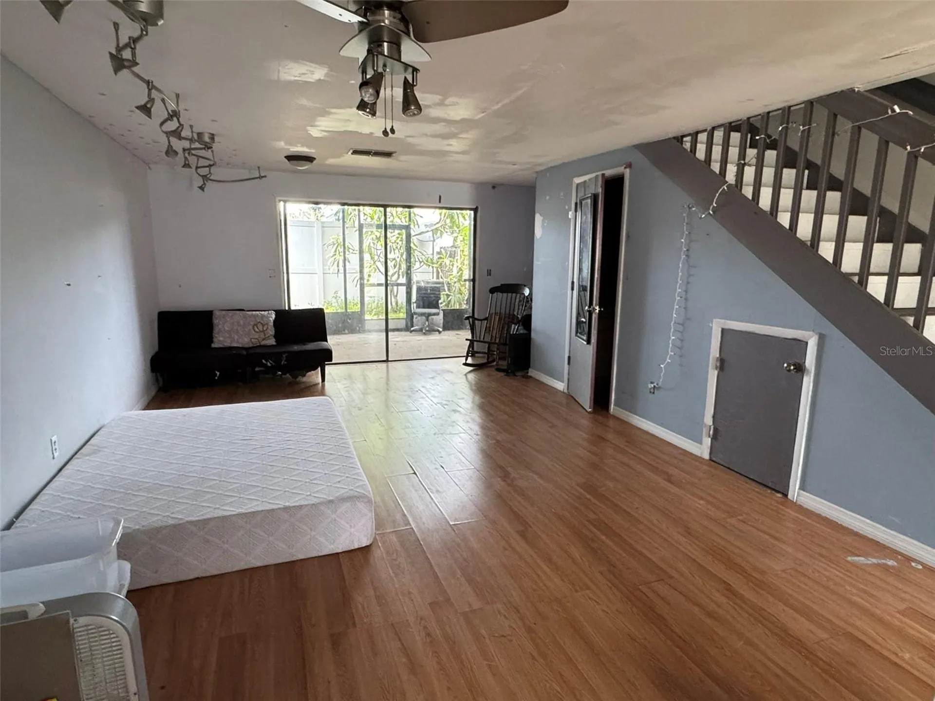 2811 S Pines Drive Largo FL 33771