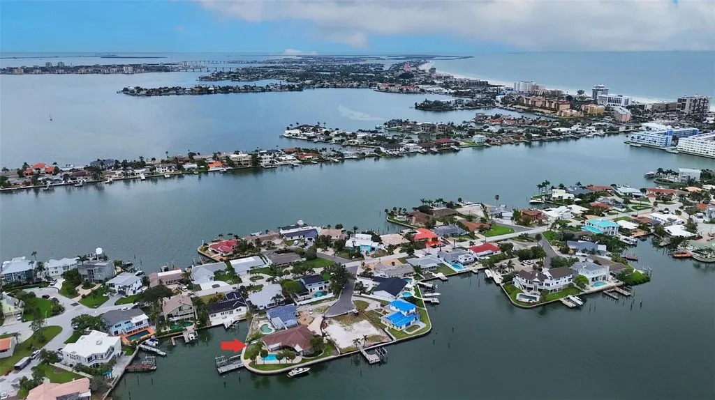 5960 Bahama Way N St Pete Beach FL 33706