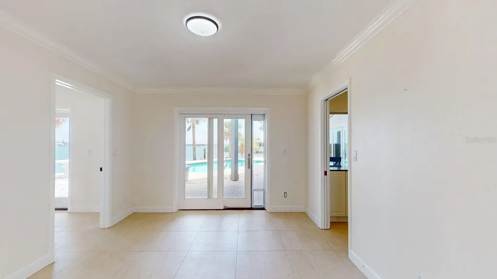 5960 Bahama Way N St Pete Beach FL 33706
