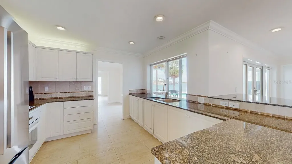 5960 Bahama Way N St Pete Beach FL 33706