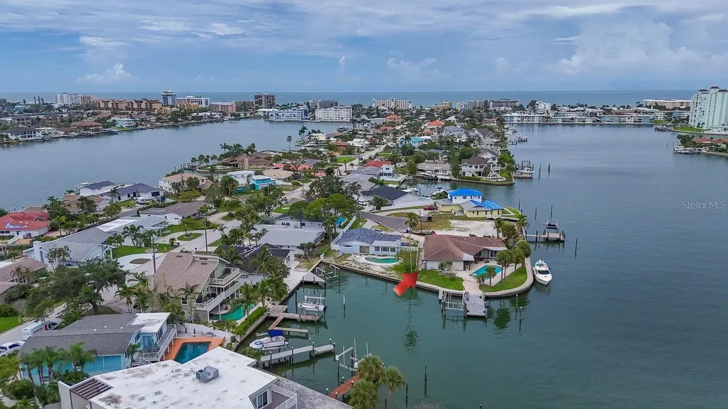 5960 Bahama Way N St Pete Beach FL 33706
