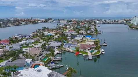 5960 Bahama Way N St Pete Beach FL 33706