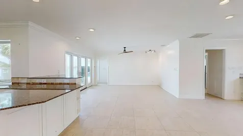5960 Bahama Way N St Pete Beach FL 33706