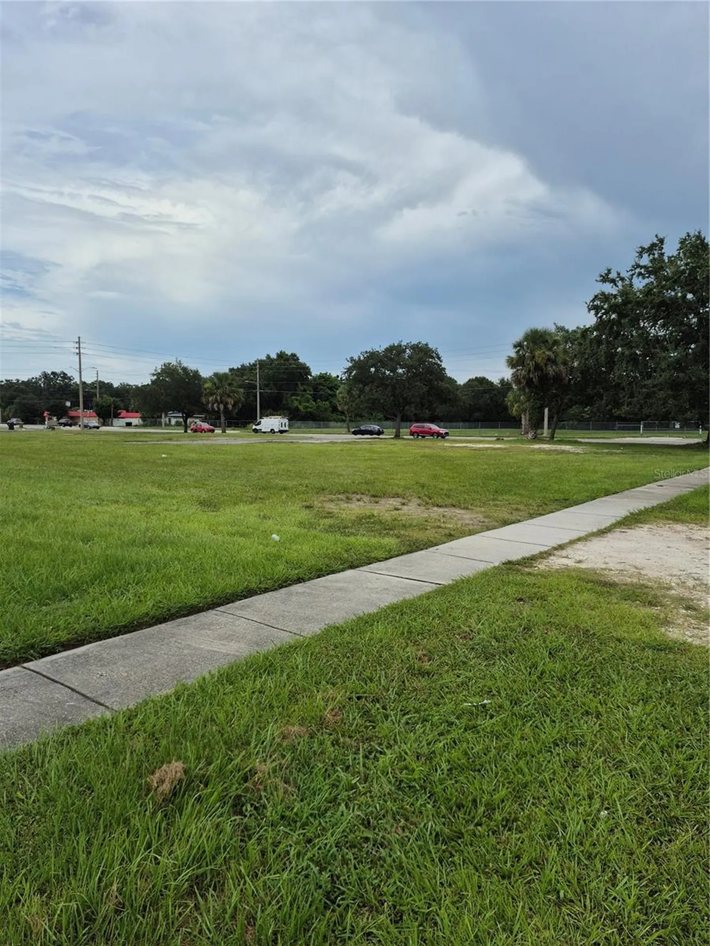 664 S Ivey Lane Orlando FL 32811