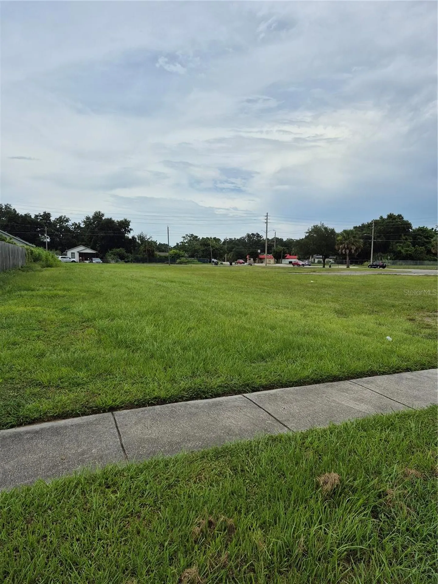 664 S Ivey Lane Orlando FL 32811
