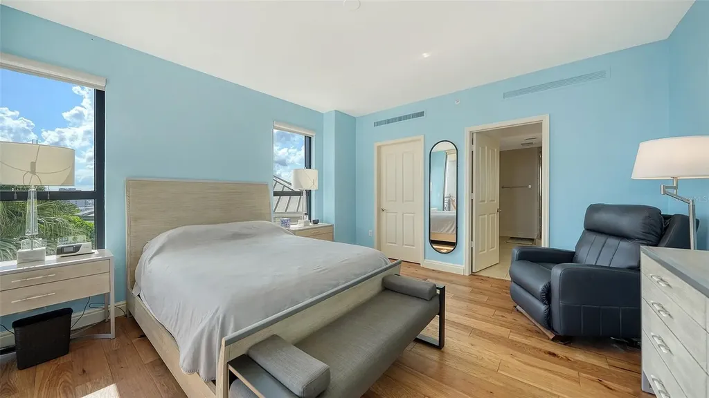 50 Central Avenue Sarasota FL 34236