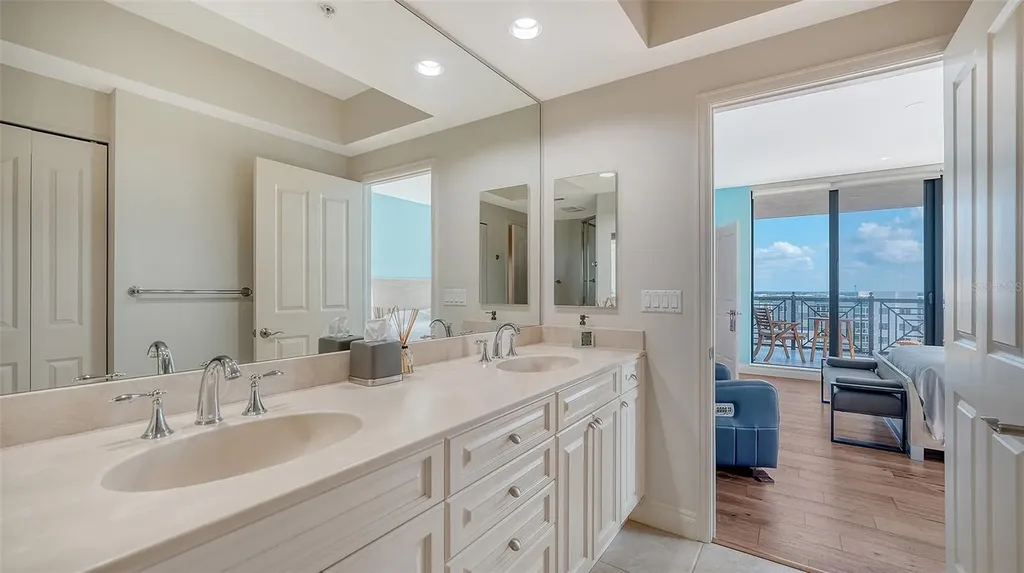 50 Central Avenue Sarasota FL 34236