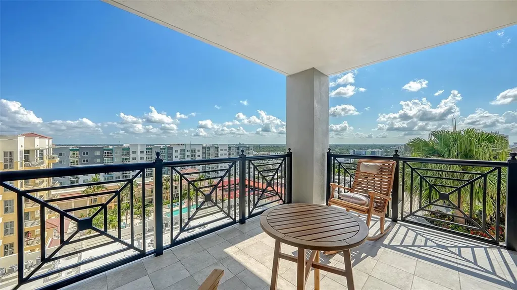 50 Central Avenue Sarasota FL 34236