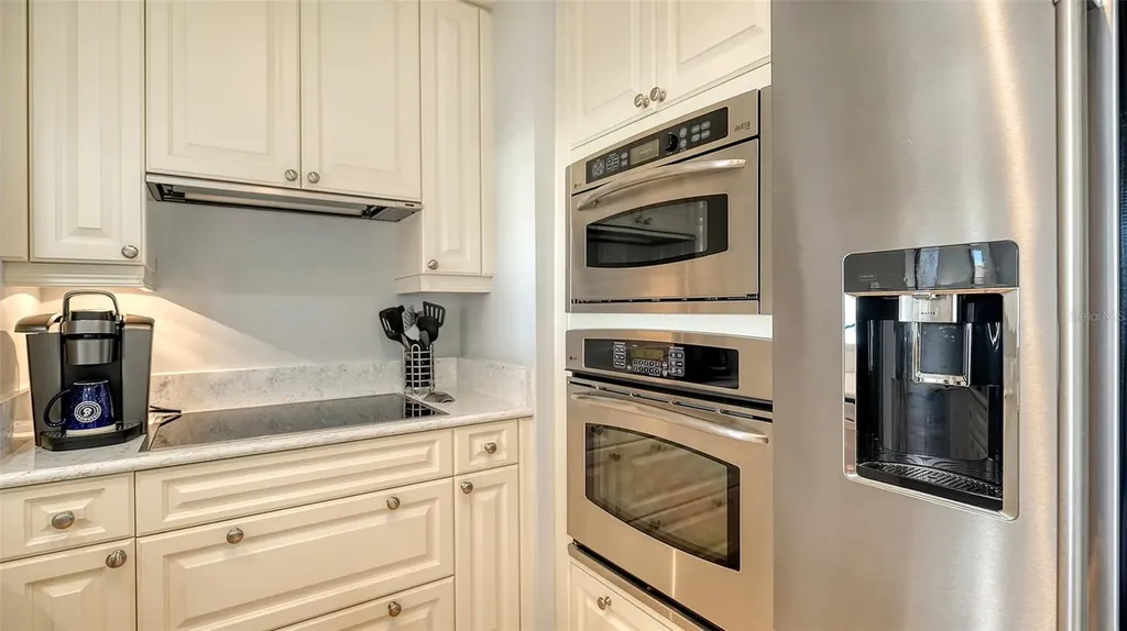 50 Central Avenue Sarasota FL 34236