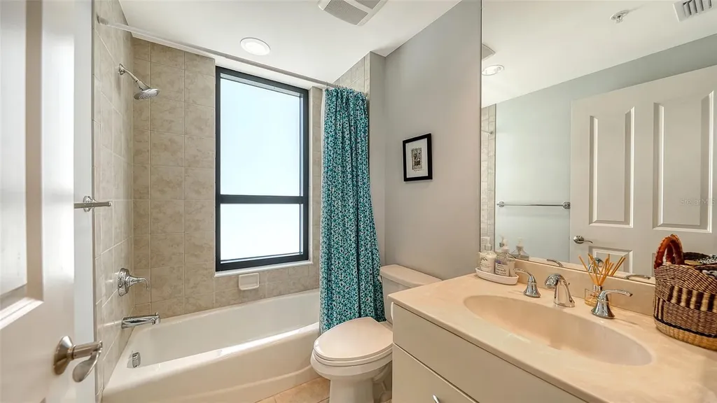 50 Central Avenue Sarasota FL 34236