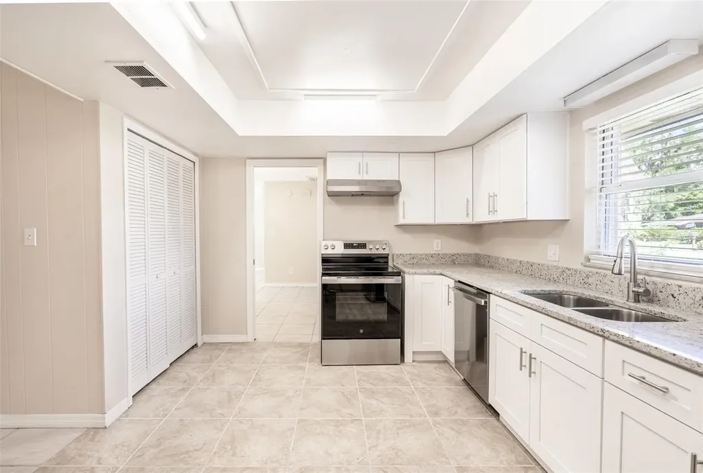 806 Highland Drive Altamonte Springs FL 32701