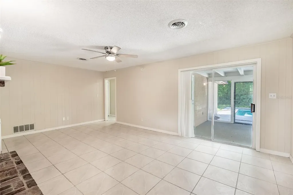 806 Highland Drive Altamonte Springs FL 32701
