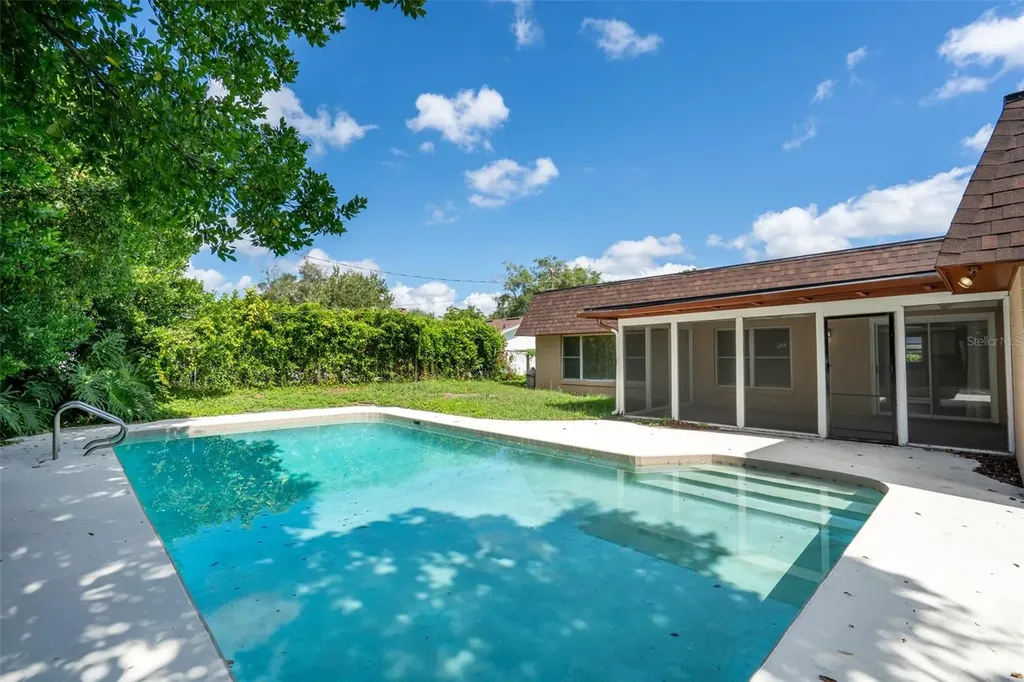 806 Highland Drive Altamonte Springs FL 32701