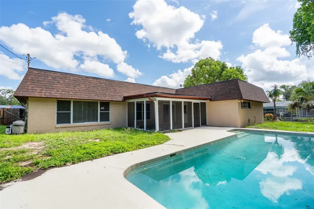 806 Highland Drive Altamonte Springs FL 32701