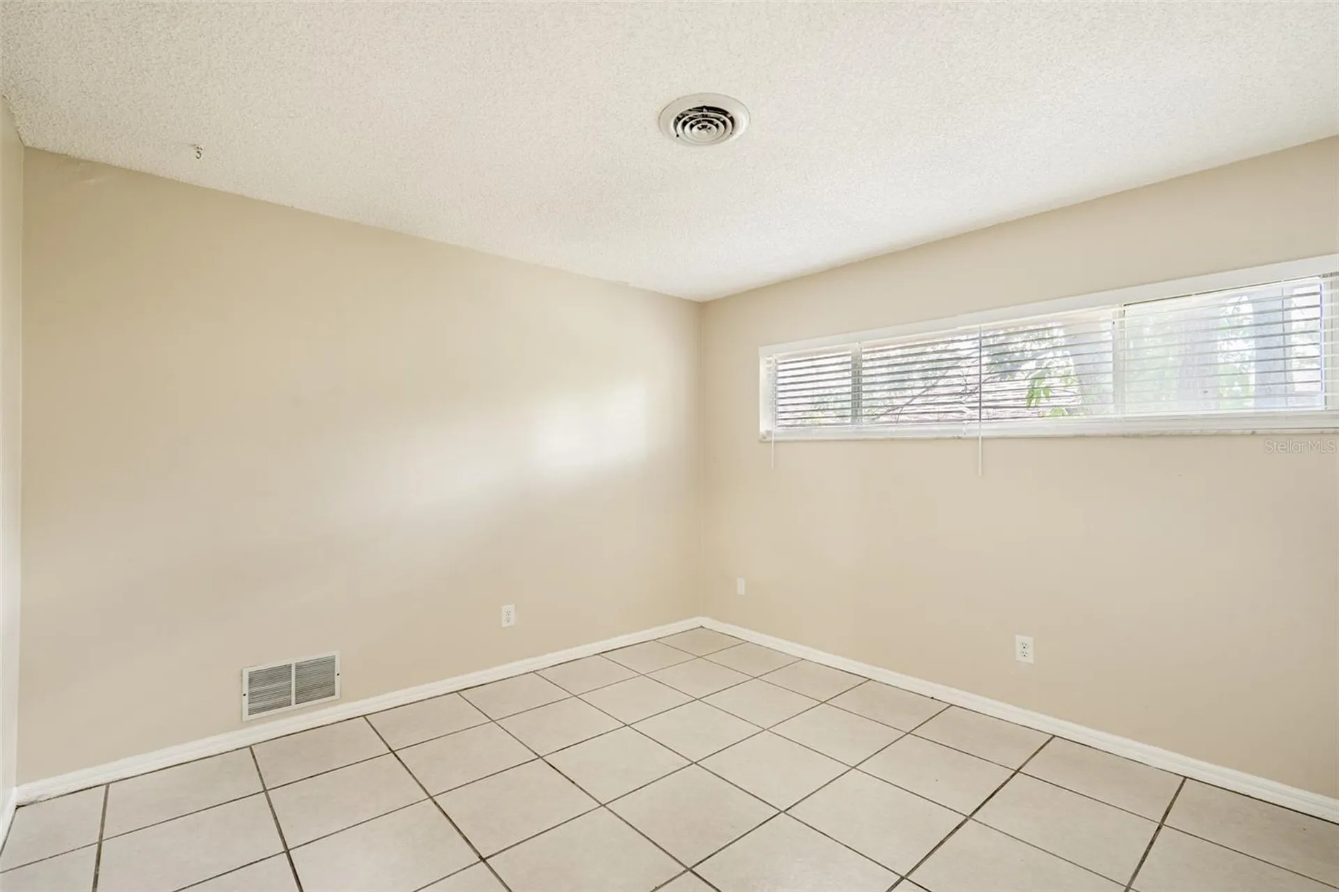 806 Highland Drive Altamonte Springs FL 32701