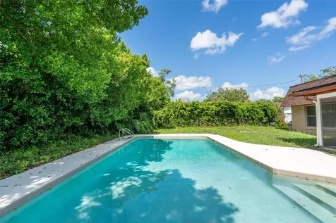 806 Highland Drive Altamonte Springs FL 32701