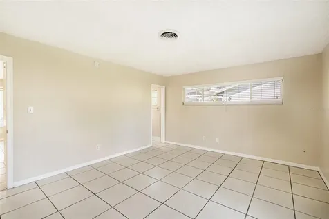 806 Highland Drive Altamonte Springs FL 32701
