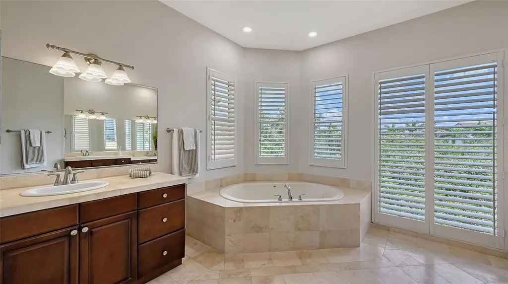 7154 Hawks Harbor Circle Bradenton FL 34207