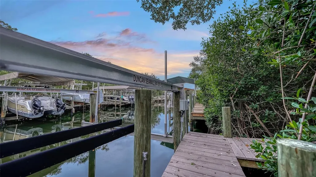 7154 Hawks Harbor Circle Bradenton FL 34207
