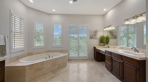 7154 Hawks Harbor Circle Bradenton FL 34207