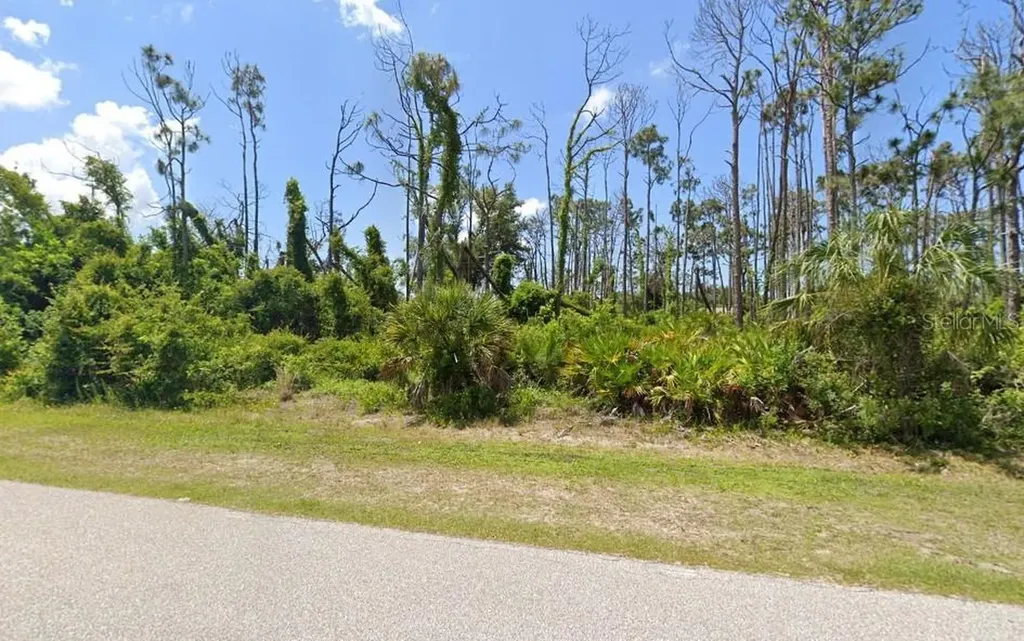 9081 Avalon Avenue Englewood FL 34224