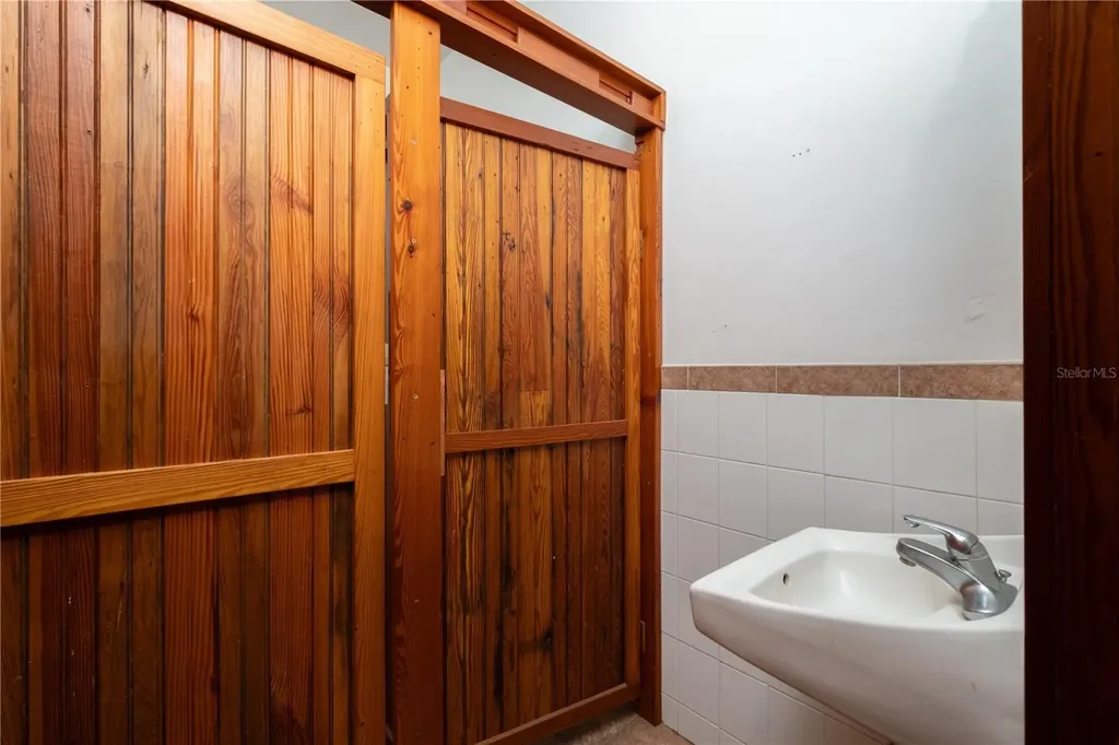 619 NE 1st Street Gainesville FL 32601