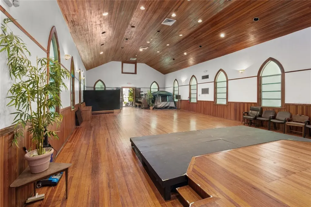 619 NE 1st Street Gainesville FL 32601