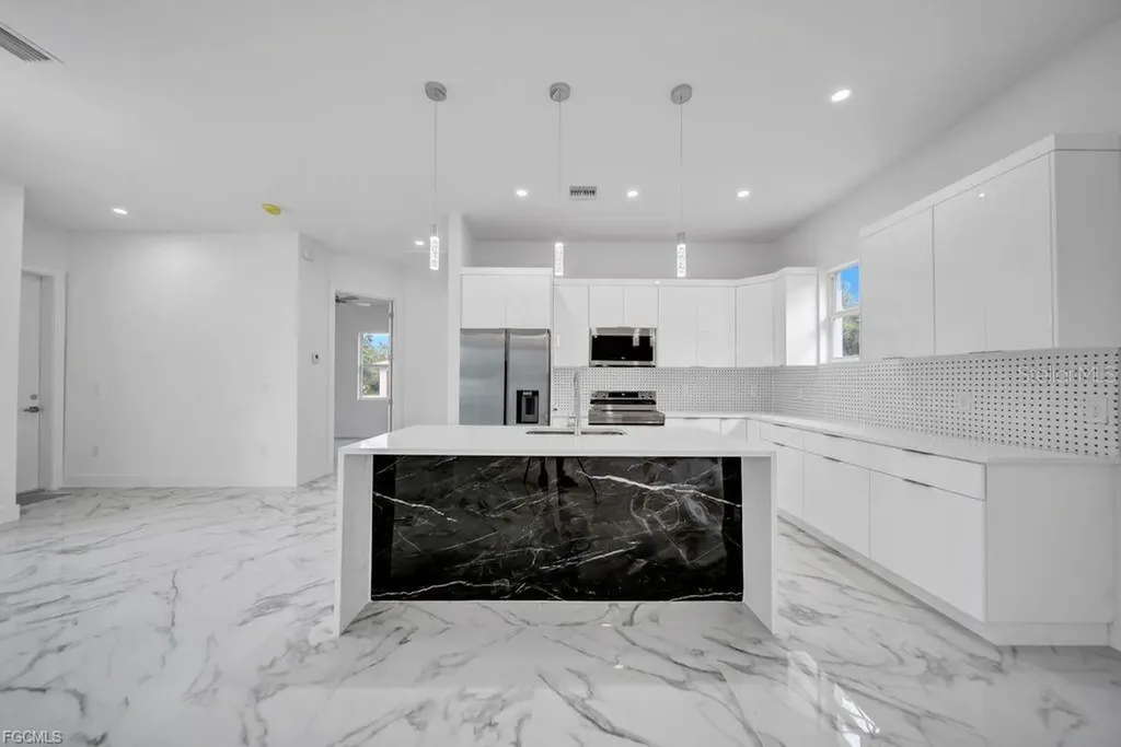 2003 E 14th Street Lehigh Acres FL 33972