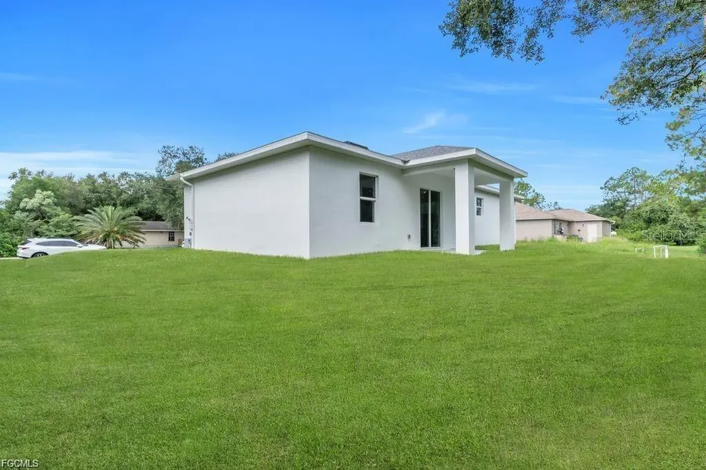 2003 E 14th Street Lehigh Acres FL 33972