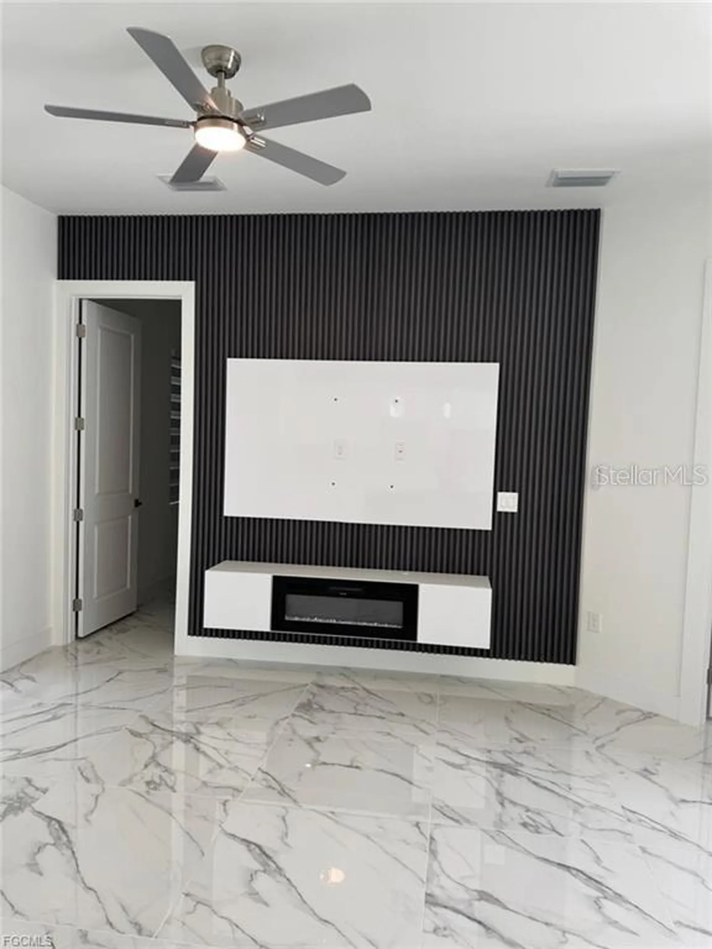 2003 E 14th Street Lehigh Acres FL 33972