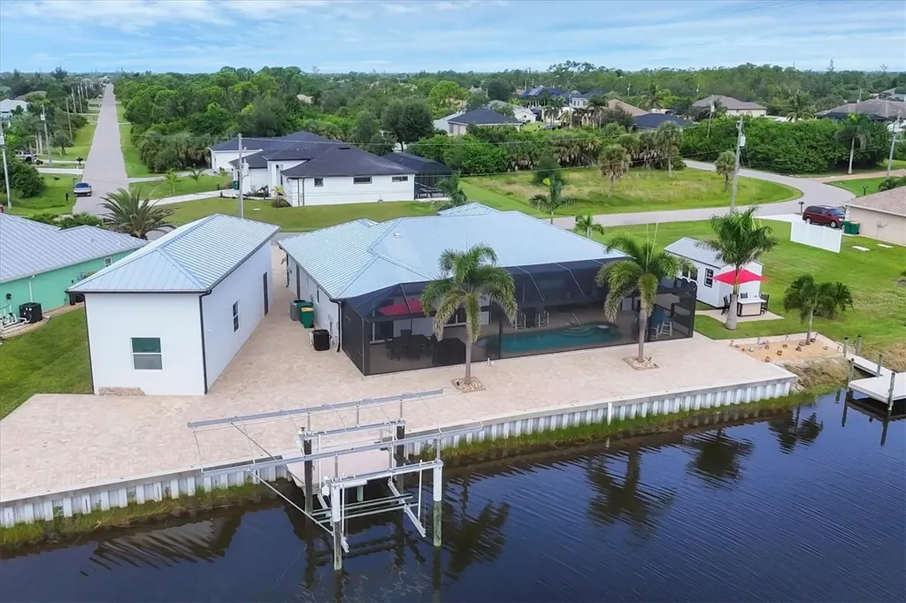 15704 Lakeland Circle Port Charlotte FL 33981