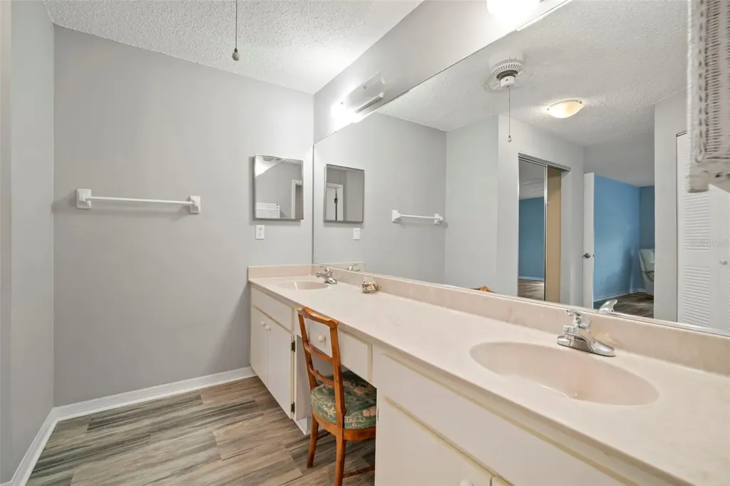 1609 Laughton Place Sun City Center FL 33573