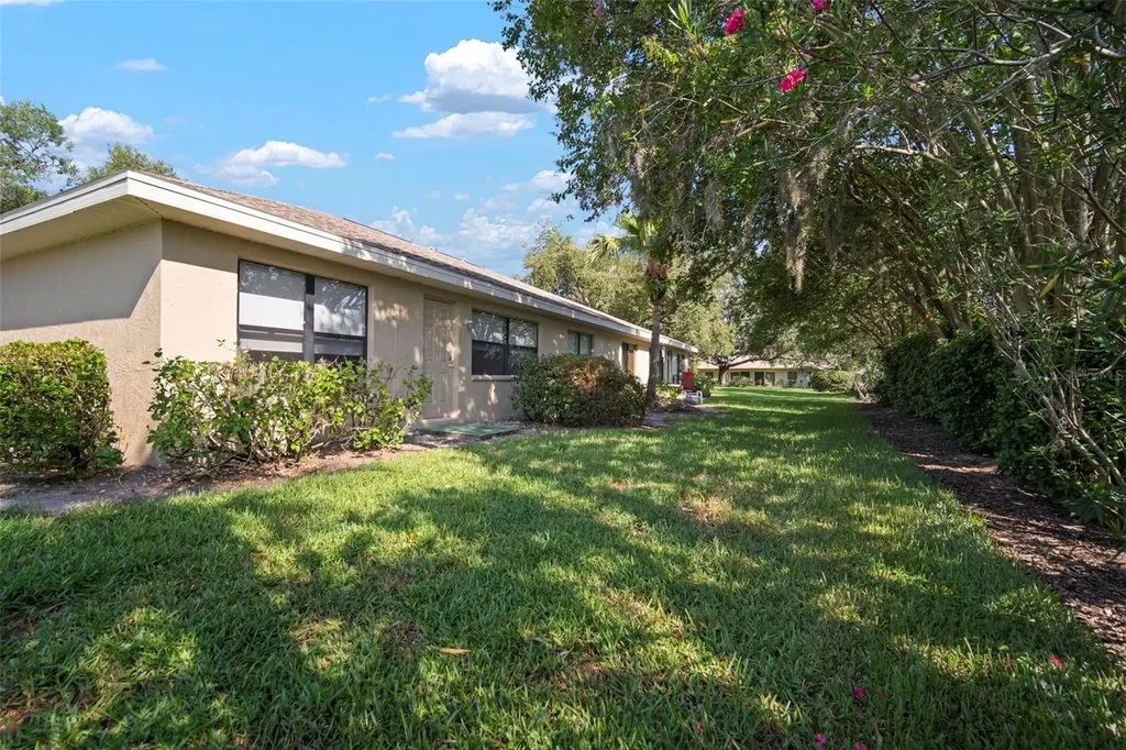 1609 Laughton Place Sun City Center FL 33573