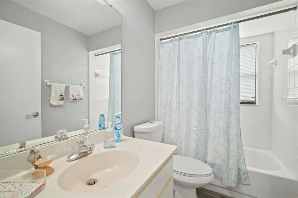 1609 Laughton Place Sun City Center FL 33573