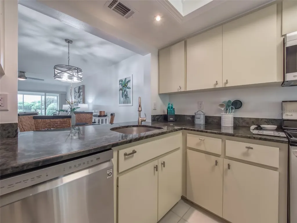 5204 Wedgewood Lane Sarasota FL 34235