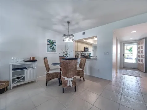 5204 Wedgewood Lane Sarasota FL 34235