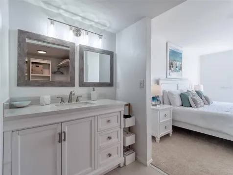 5204 Wedgewood Lane Sarasota FL 34235