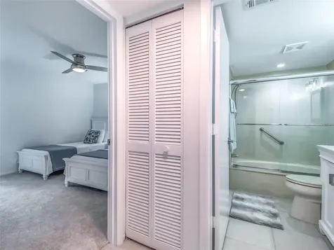 5204 Wedgewood Lane Sarasota FL 34235