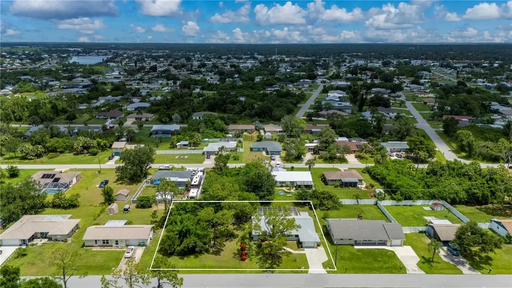 542 Lakehurst Avenue NW Port Charlotte FL 33952