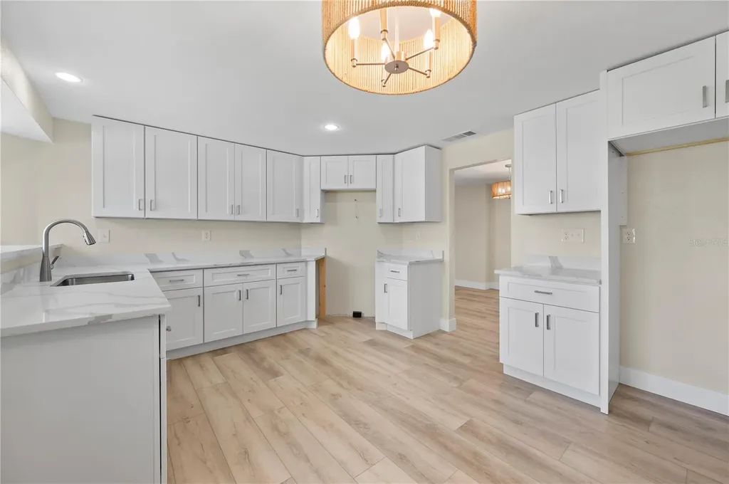 542 Lakehurst Avenue NW Port Charlotte FL 33952
