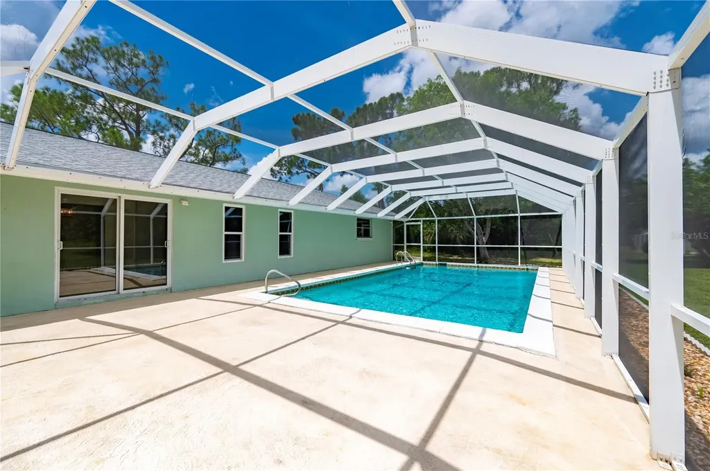 542 Lakehurst Avenue NW Port Charlotte FL 33952