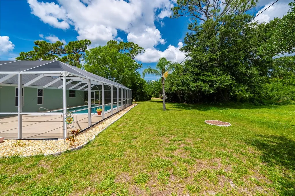 542 Lakehurst Avenue NW Port Charlotte FL 33952