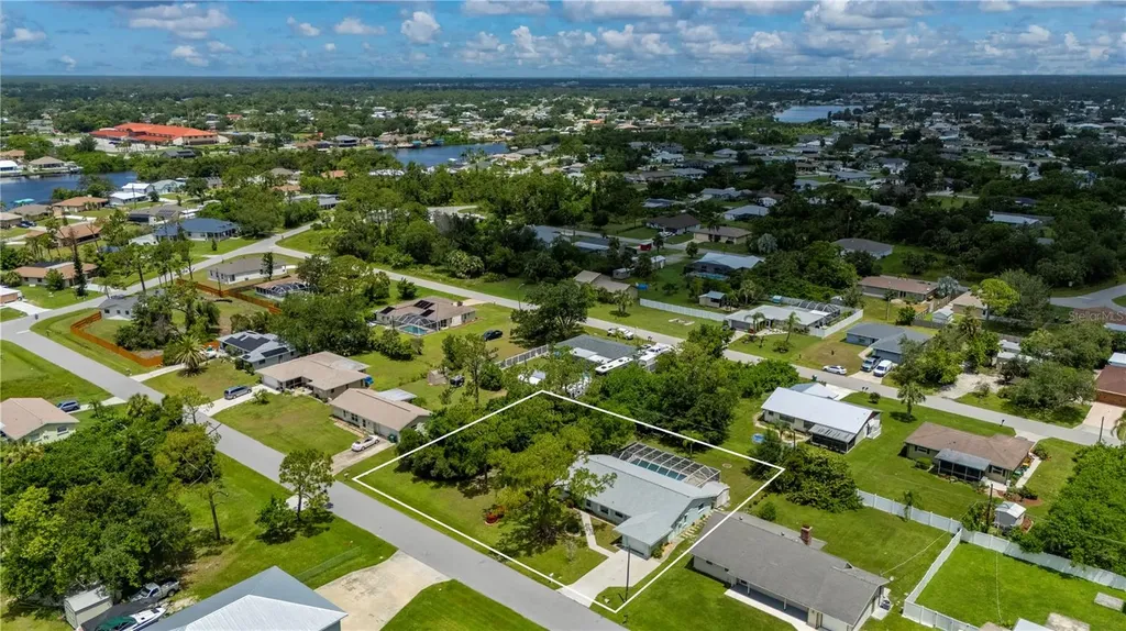 542 Lakehurst Avenue NW Port Charlotte FL 33952