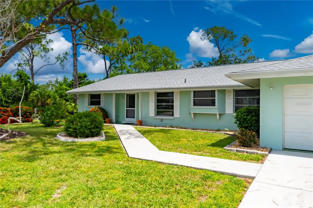 542 Lakehurst Avenue NW Port Charlotte FL 33952