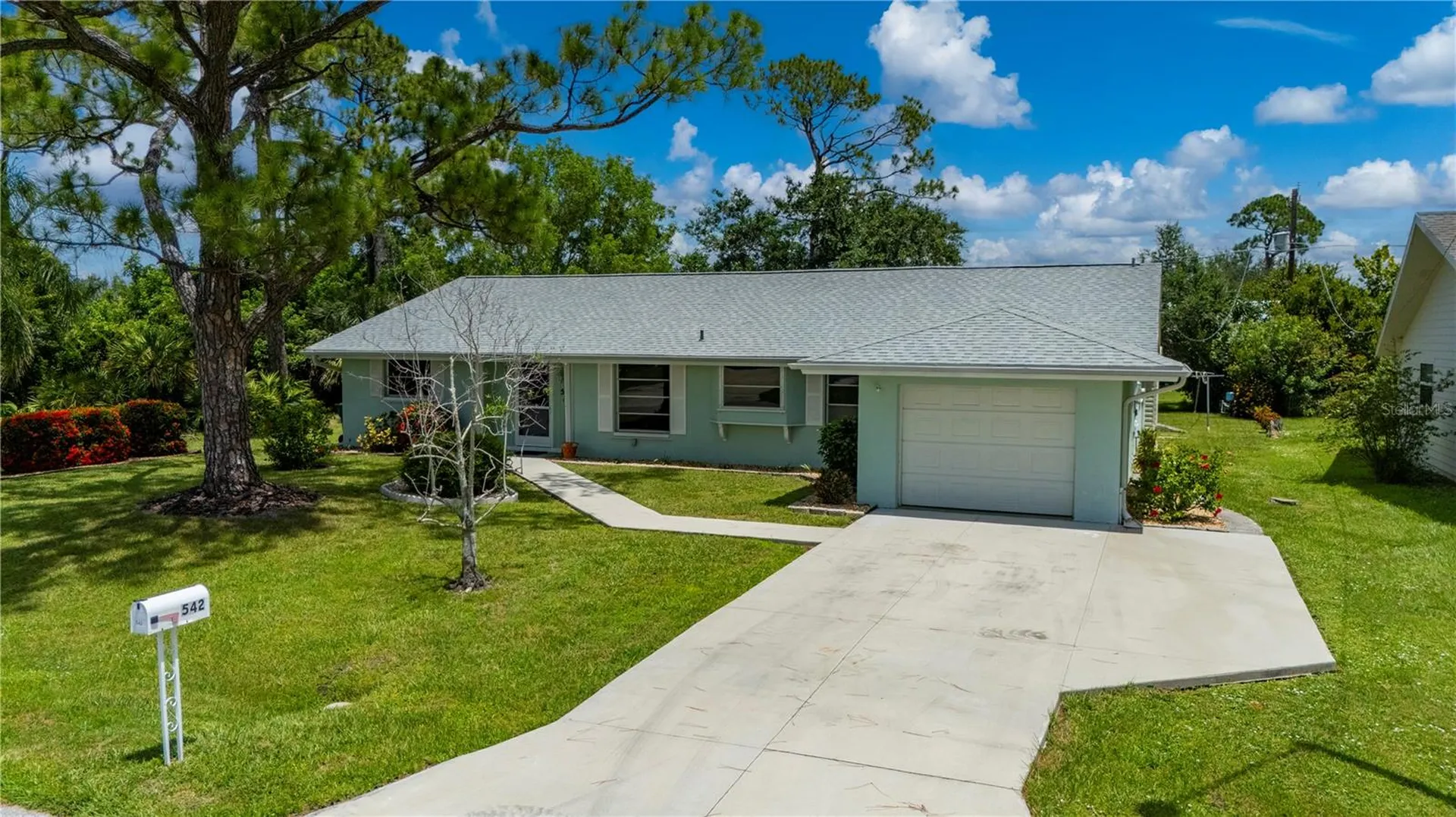 542 Lakehurst Avenue NW Port Charlotte FL 33952