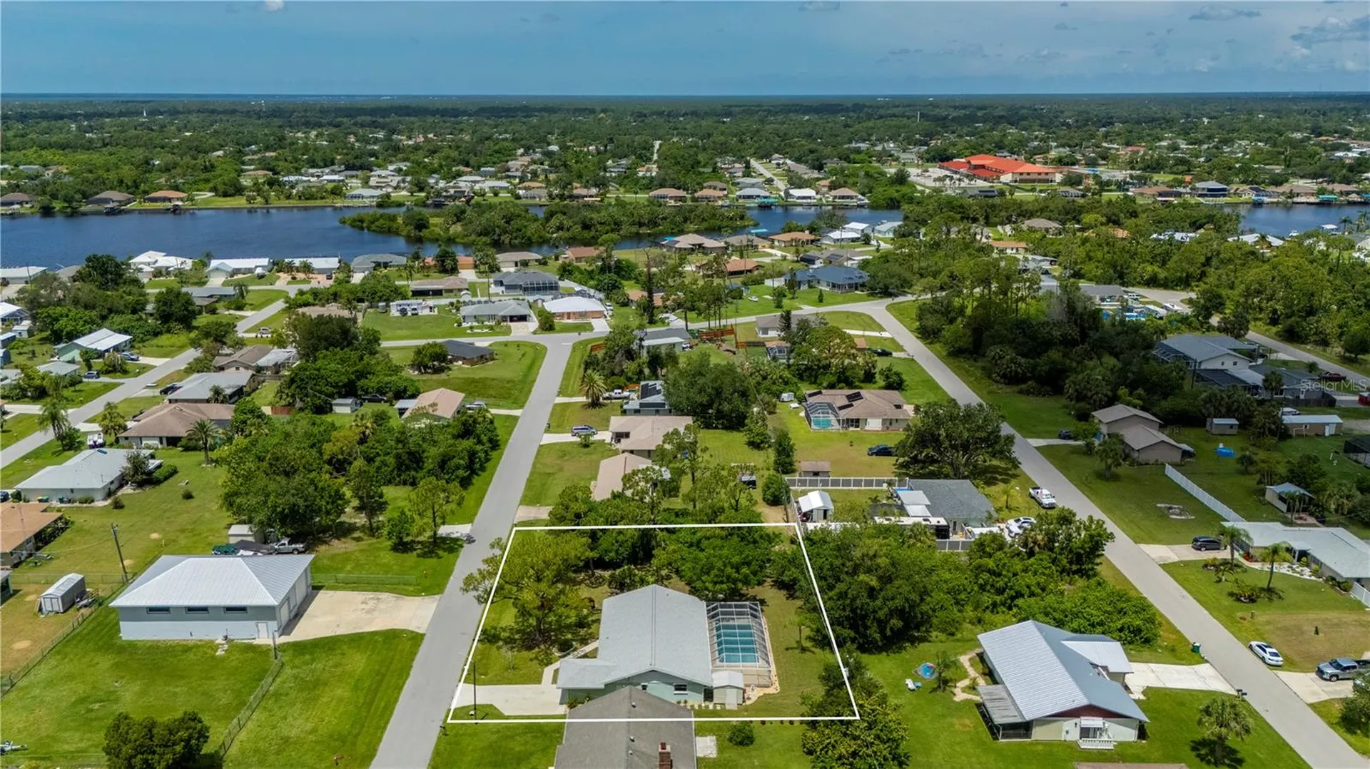 542 Lakehurst Avenue NW Port Charlotte FL 33952