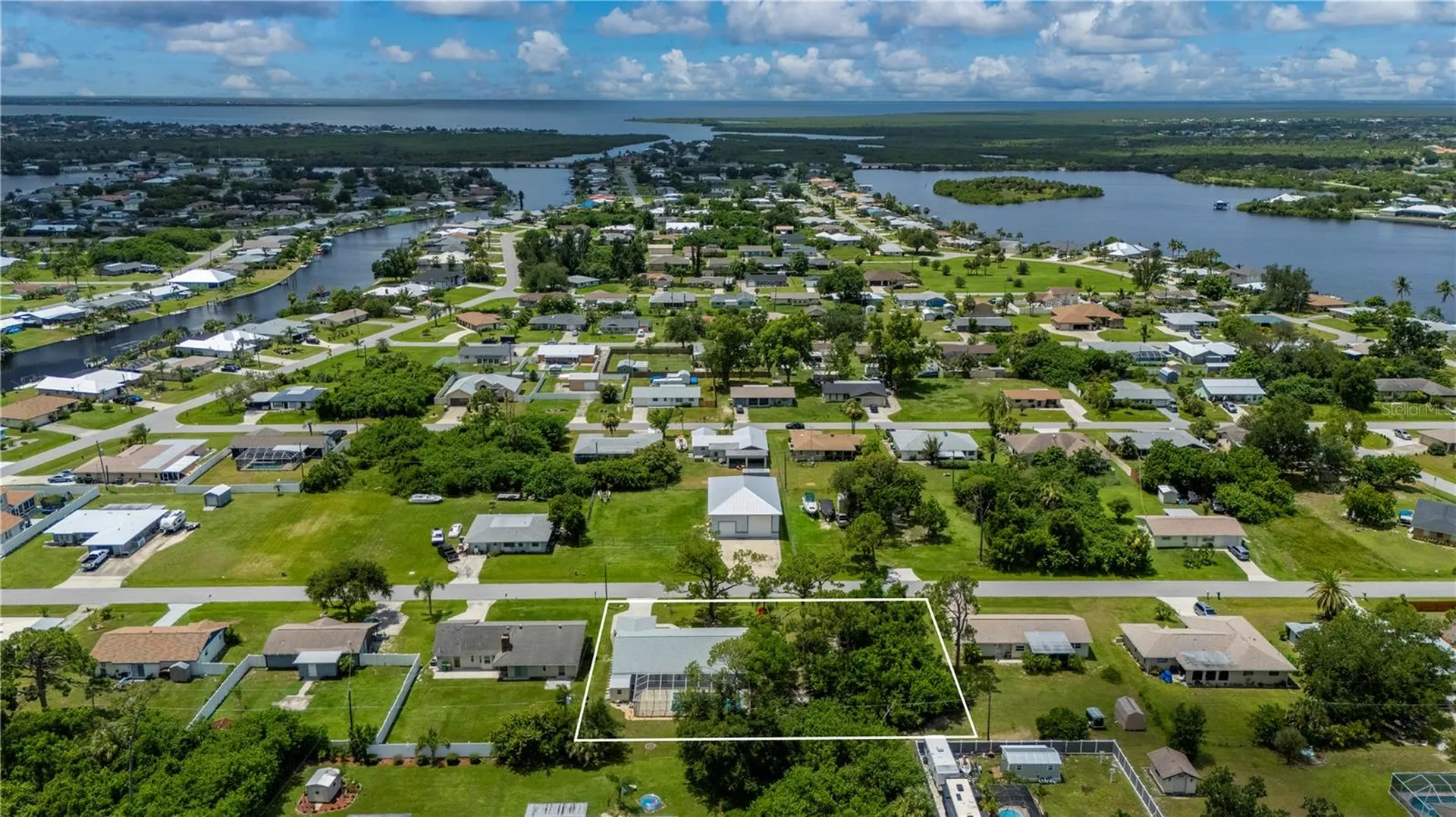 542 Lakehurst Avenue NW Port Charlotte FL 33952