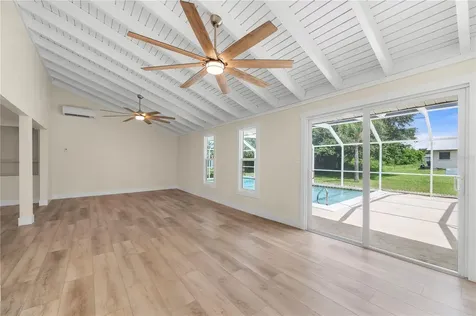542 Lakehurst Avenue NW Port Charlotte FL 33952