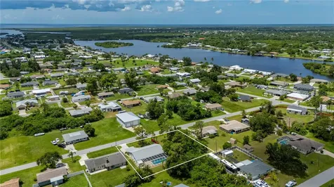 542 Lakehurst Avenue NW Port Charlotte FL 33952